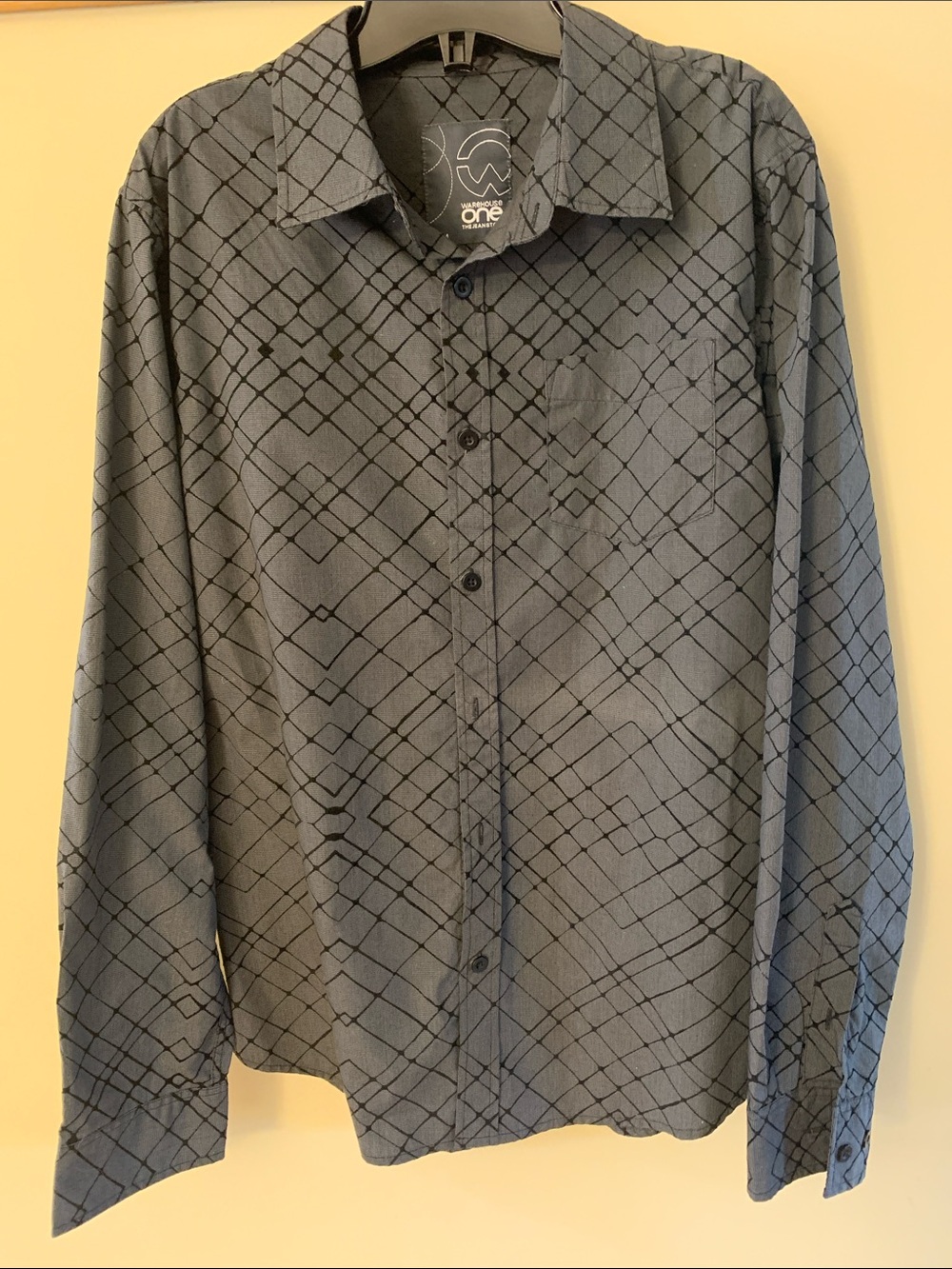 2/$20 Men's Gray Geometric Long-Sleeve Button-Down Shirt